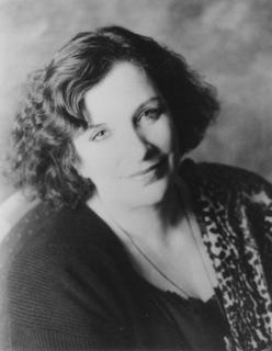 Clarris Pinkola Est&eacute;s